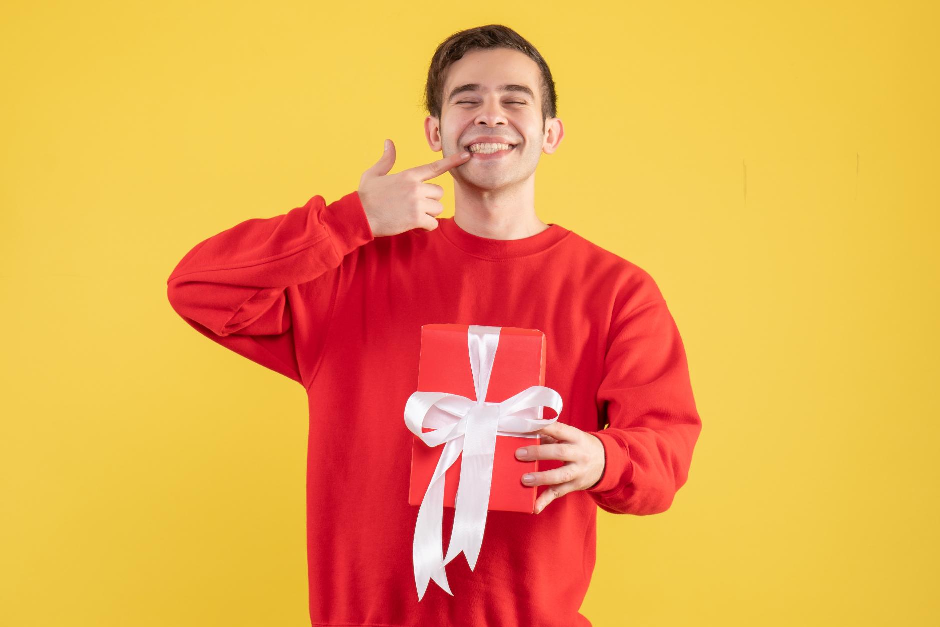 Cadouri amuzante - idei haioase pentru femei și bărbați care surprind plăcut