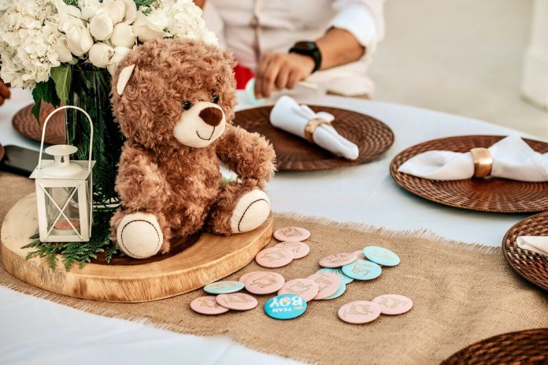 Petrecere Gender Reveal: sfaturi și idei inedite de organizare. Care este vestimentația potrivită pentru invitații speciali?