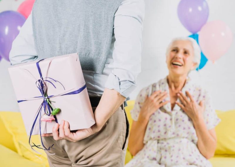 Cadouri pentru nunta de aur - cele mai inspirate idei de oferit cuplului care celebrează 50 de ani de căsătorie