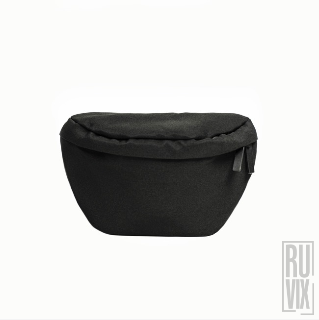 Cadouri personalizate, Borsetă personalizată premium - minimalistă, cool și urbană, ruvix.ro