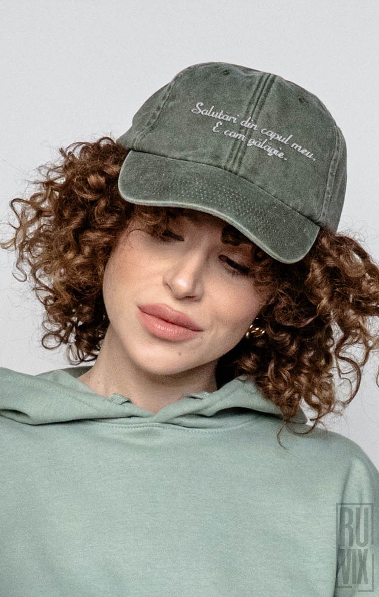 Șepci Vintage Brodate, ⁠Șapcă brodată Salutări din capul meu – model vintage unisex, ruvix.ro