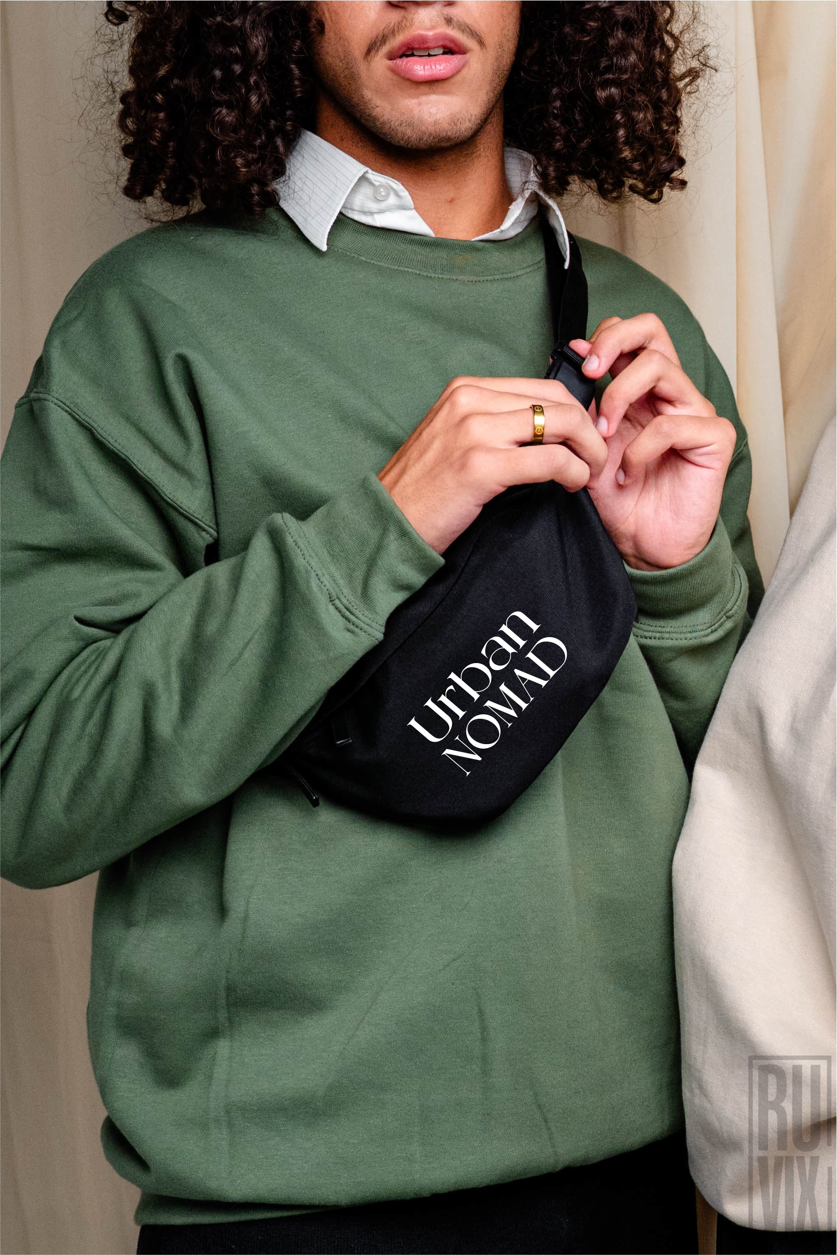Borsetă „Urban nomad” – accesoriu casual pentru oraș și călătorii