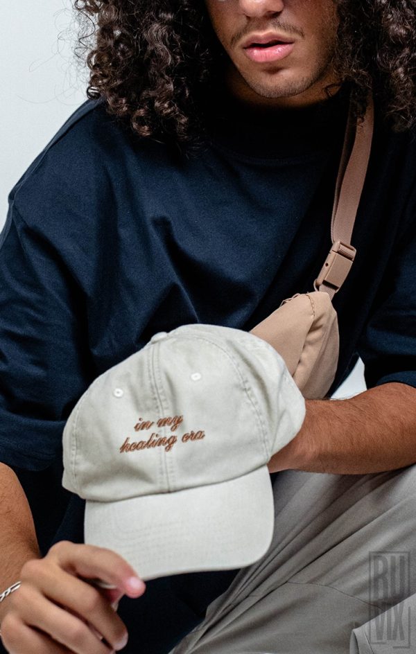Ocazii, Șapcă brodată In My Healing Era – model urban vintage unisex, ruvix.ro