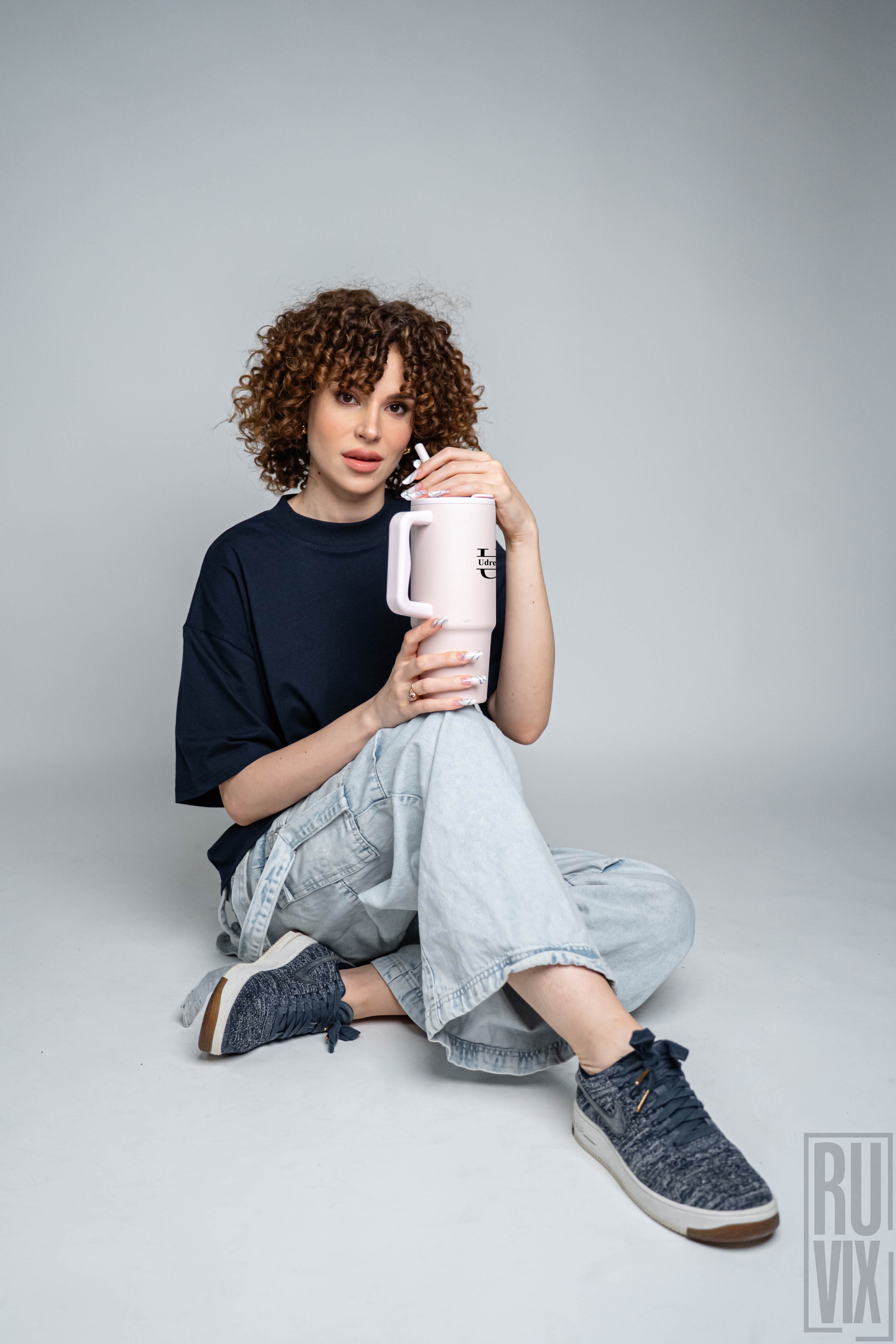 Cana termo premium 900ml , Nume cu inițiala - Cana termo premium, din inox reciclat 900ml – tumbler eco, ruvix.ro