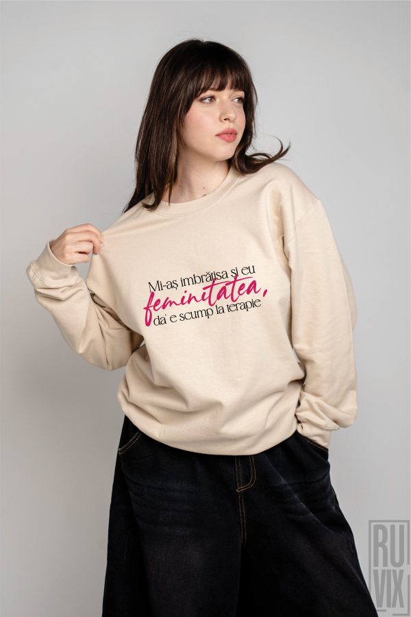 Bluză cu mesaj amuzant – „Îmbrățișarea feminității”, 1, ruvix.ro