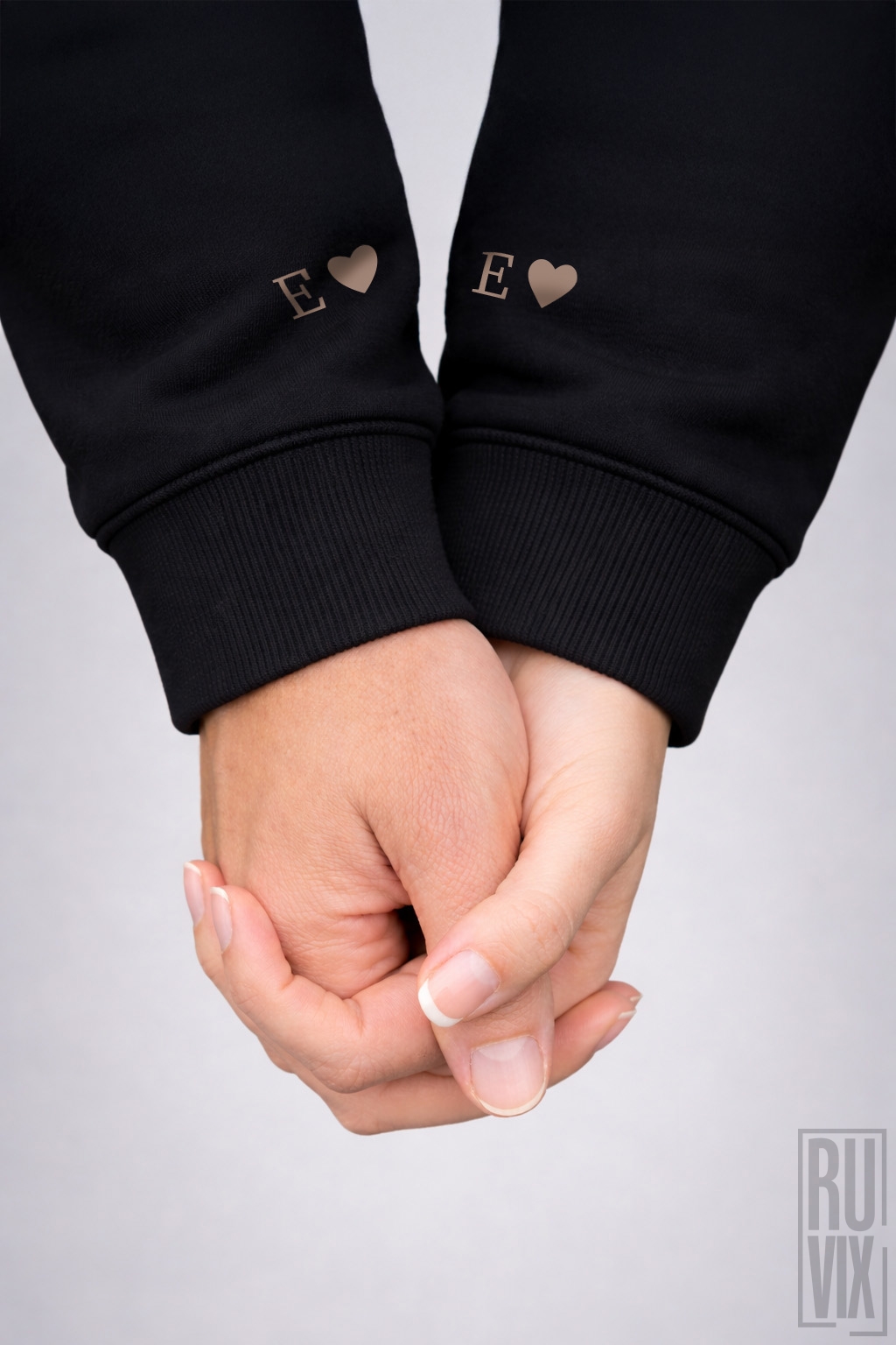 Reduceri, Set Hanorace de Cuplu Brodate cu inițiala voastră, ruvix.ro