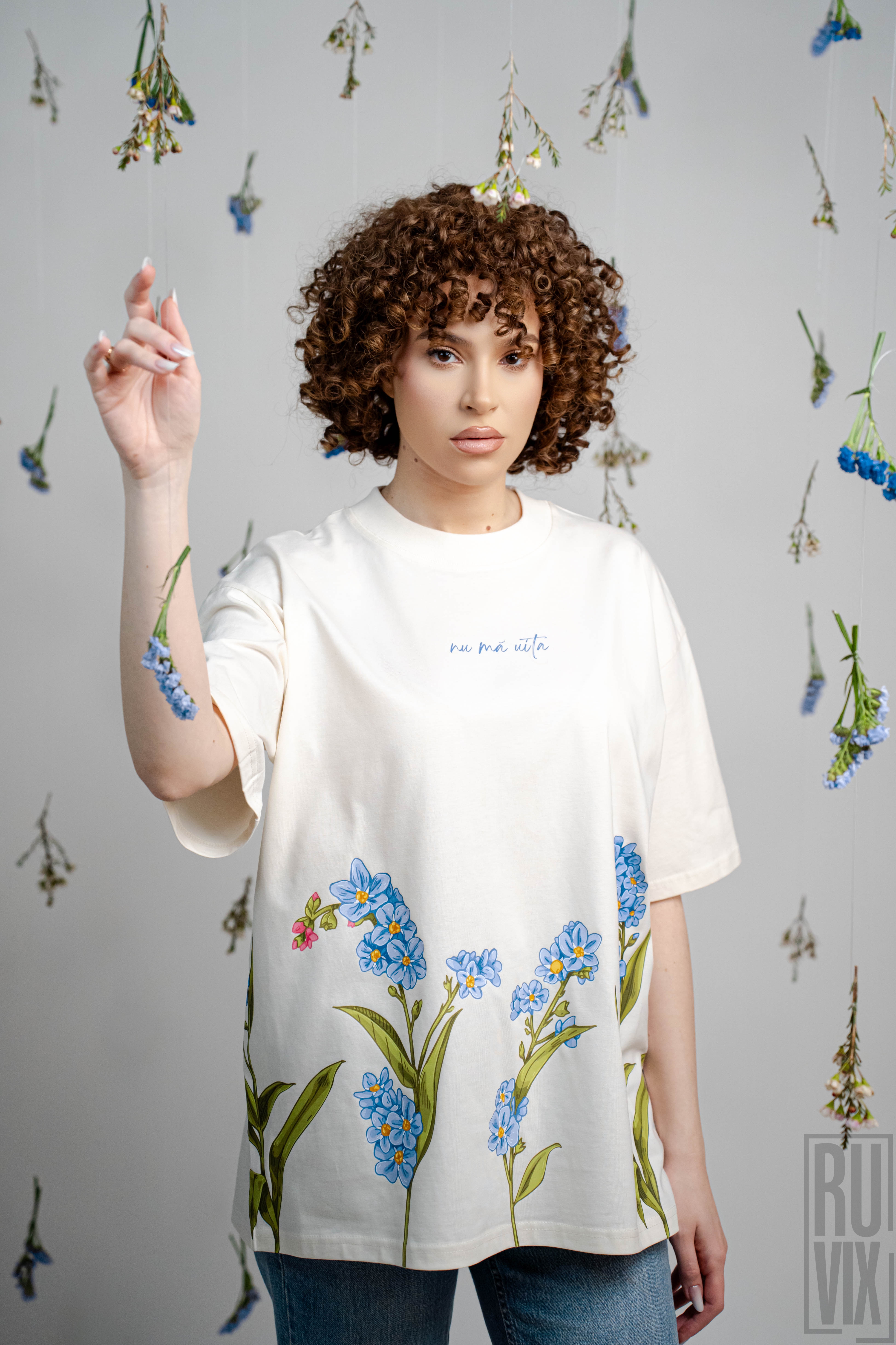 Mărțișor și Ziua Femeii, Tricou Oversized Crem Nu Mă Uita, ruvix.ro