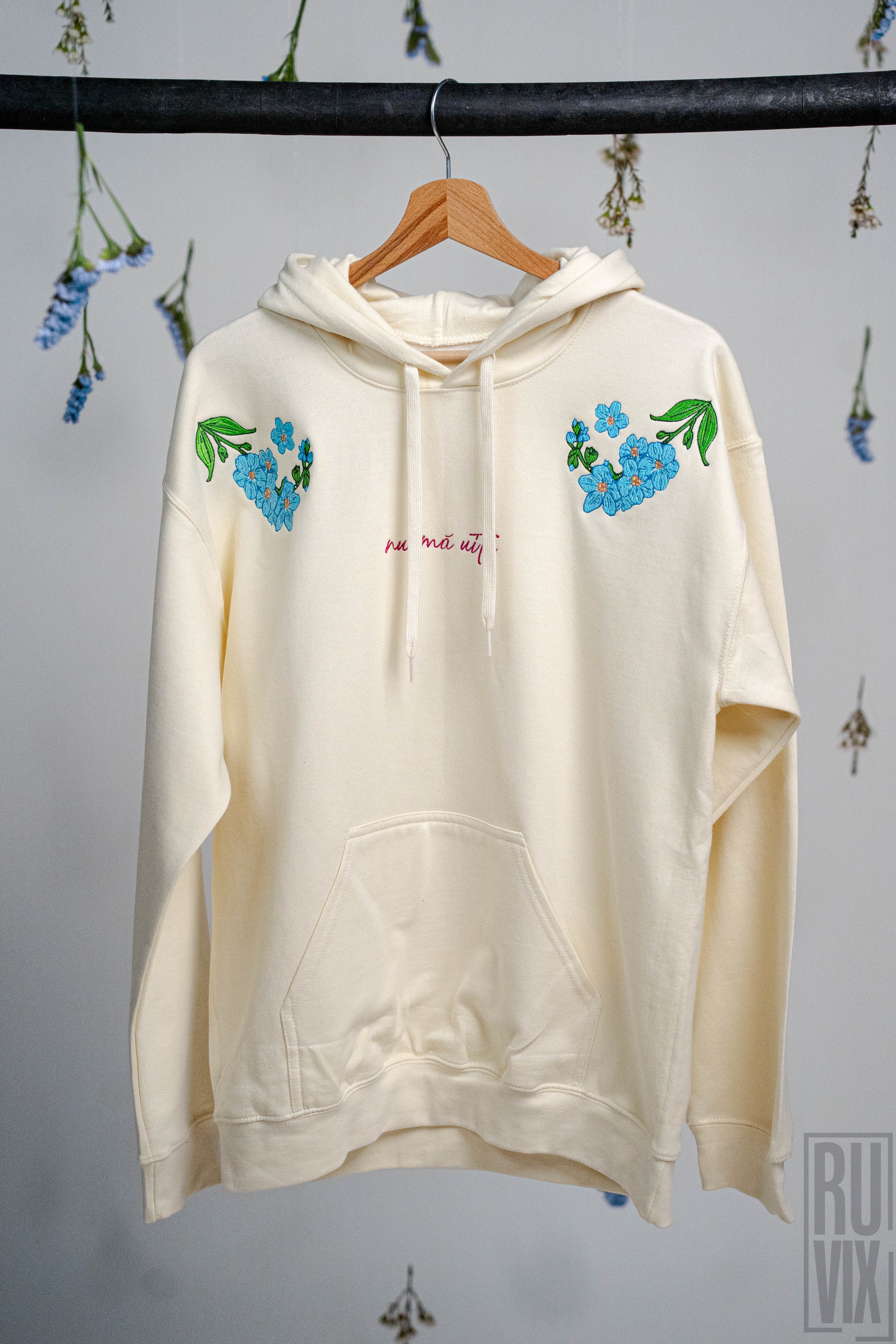 Mărțișor și Ziua Femeii, Hanorac Off White Nu mă uita, ruvix.ro