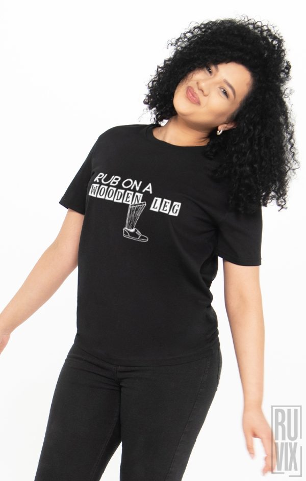Tricouri cu Mesaje, Tricou Frecție la Picior de Lemn, ruvix.ro